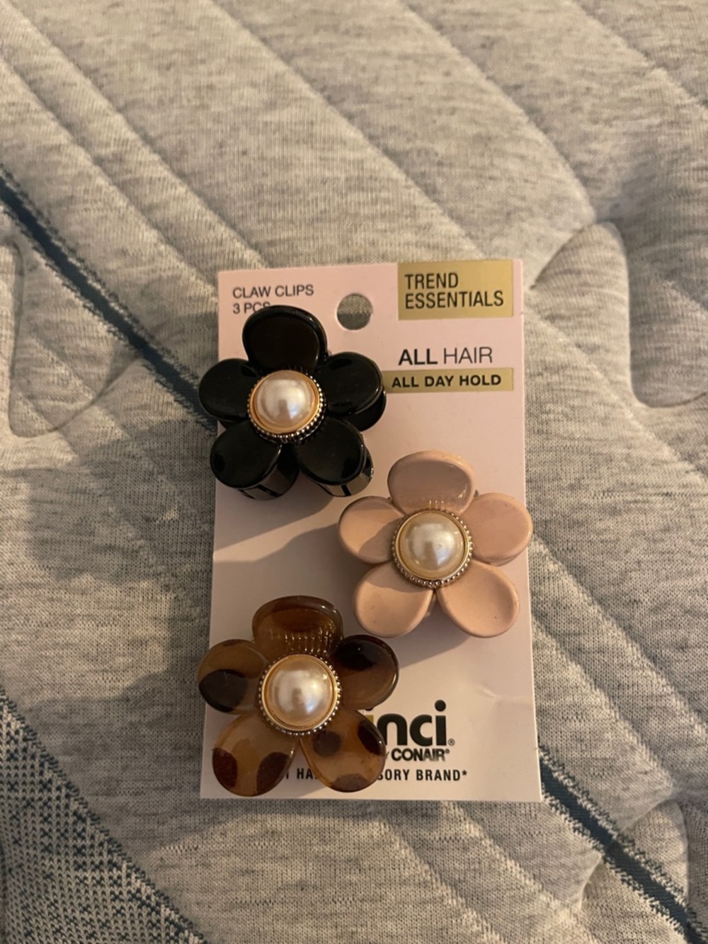 Scunci Women’s Flower Claw Clip Set - Black, Cream, Tortoiseshell